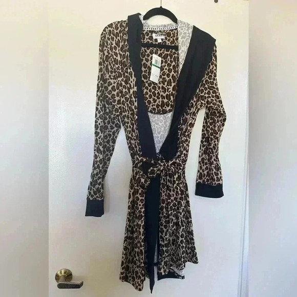 NWT DKNY Leopard Print Robe - Picture 1 of 6